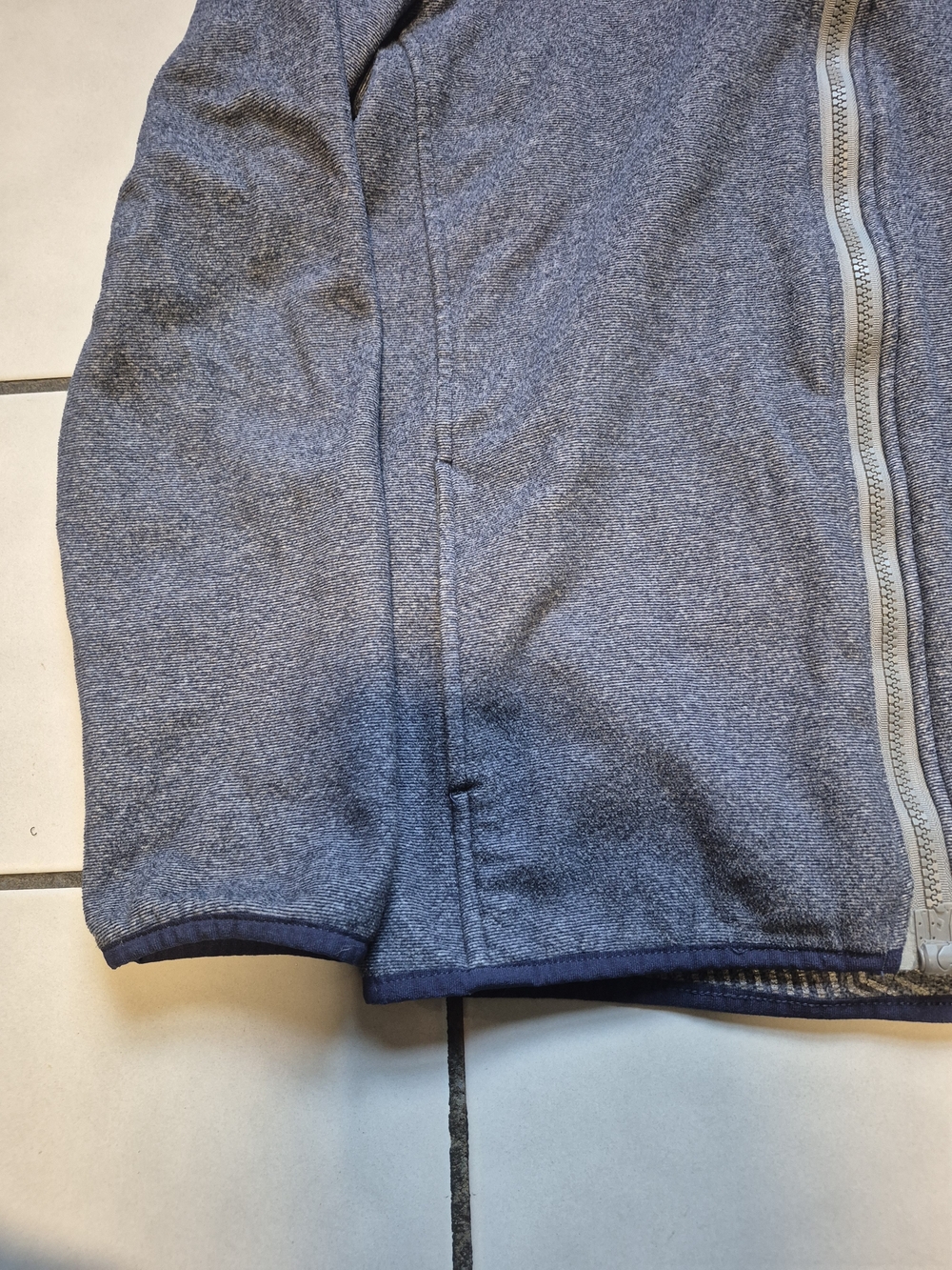 Under Armour Kid's Full-Zip Heathered Navy Jacket Size Youth XL - Picture 3 of 7